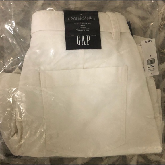 GAP Women’s 4” High Rise Shorts with belt - Picture 8 of 9